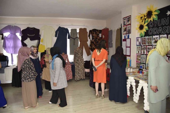 Yunusemreli Kadınların Eserleri Görücüye Çıktı