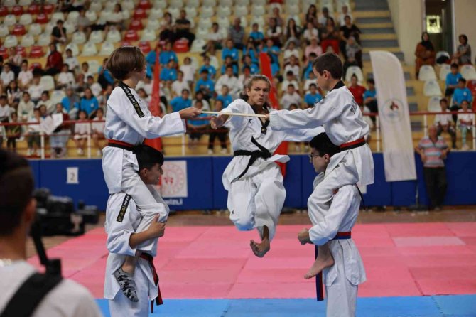Gsb Spor Okulları Coşkuyla Başladı