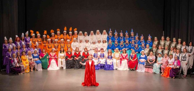 Festivalin Son Gününde Bursa Kadın Koroso Rüzgarı Esecek