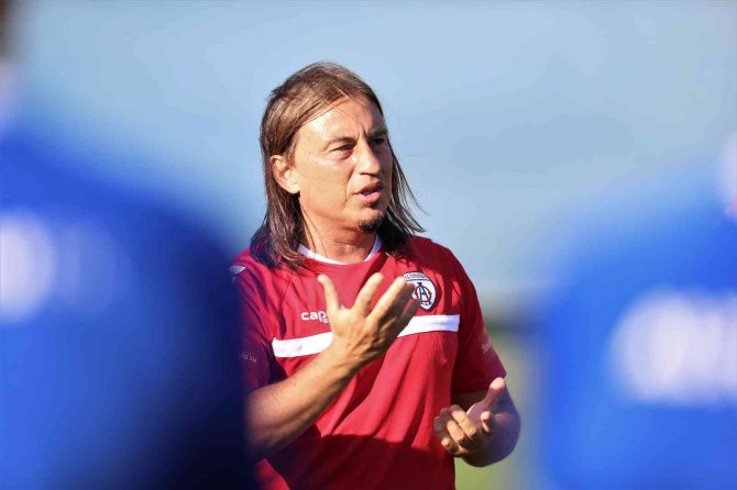 Ufuk Kahraman: “Hedefimiz Play-off’un Üstüne Çıkmak”