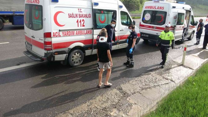 Tem’de 6 Aracın Karıştığı Zincirleme Kazada 10 Kişi Yaralandı