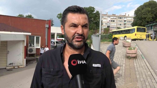 Sitedeki Fahiş Zam İçin Eylem Yaptı, Yöneticiden Dayak Yedi
