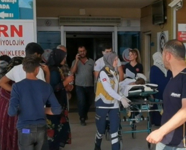 Üzerine Kaynar Süt Dökülen Çocuk Ağır Yaralandı
