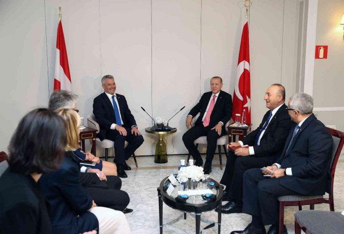 Cumhurbaşkanı Erdoğan, Avusturya Başbakanı Nehammer İle Bir Araya Geldi