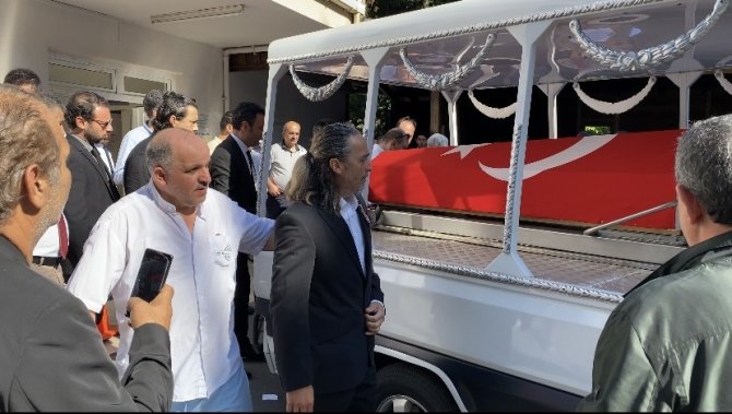 Arkın’ın Cenazesi Ailesi Tarafından Tören İçin Zincirlikuyu Gasilhanesi’nden Alındı