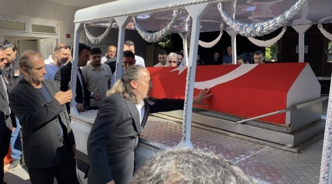 Arkın’ın Cenazesi Ailesi Tarafından Tören İçin Zincirlikuyu Gasilhanesi’nden Alındı