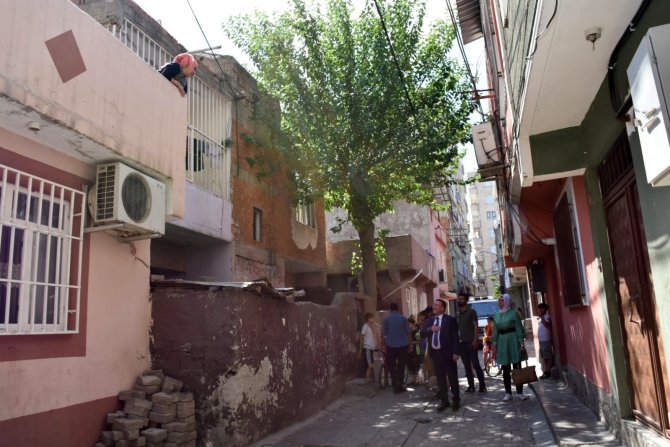 Esenler’de Korkutan Çatı Yangını