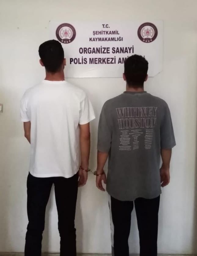 İ̇ş Yerinden Çuvalla Malzeme Çalan Hırsızlar Yakalandı