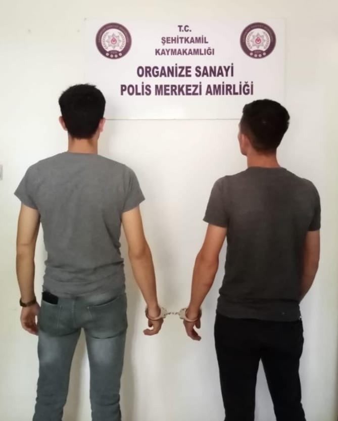 İ̇ş Yerinden Çuvalla Malzeme Çalan Hırsızlar Yakalandı