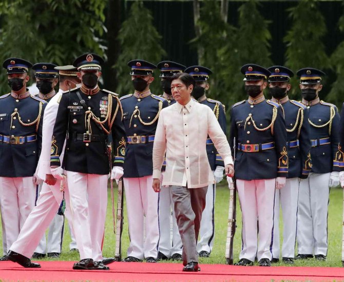 Filipinler Devlet Başkanı Marcos Göreve Başladı