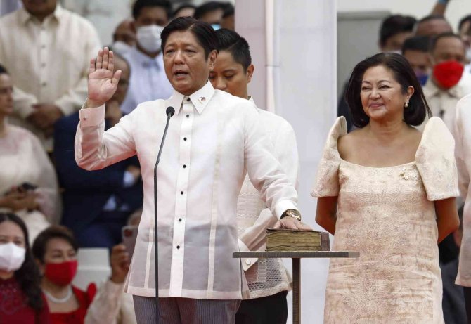 Filipinler Devlet Başkanı Marcos Göreve Başladı