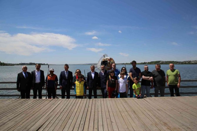 Mogan Gölü’ne Bırakılan Atıklar Sanat Eserine Dönüştü