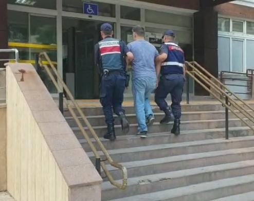 İ̇zmir’de Jandarmadan Terör Operasyonu: 5 Şüpheli Yakalandı