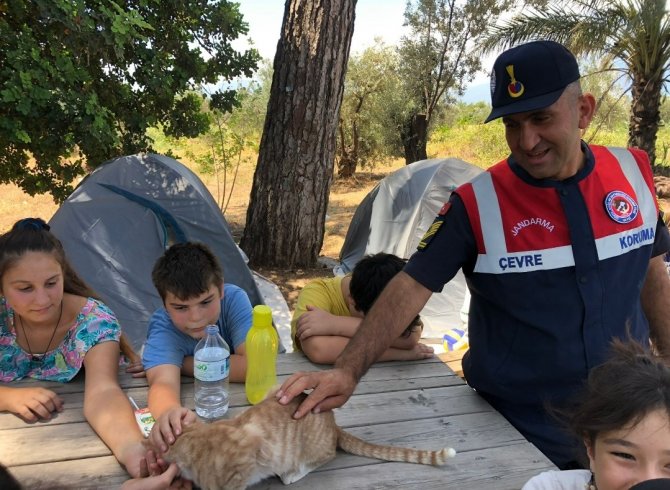 İ̇zcilik Kampında Jandarma Tarafından Temiz Çevre Ve Doğa Etkinliği
