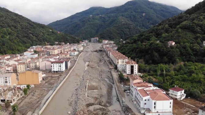 Bozkurt’ta Yaralar Sarılıyor: Yıkılan Köprüler, Yollar Ve Binalar Yeniden İnşa Ediliyor