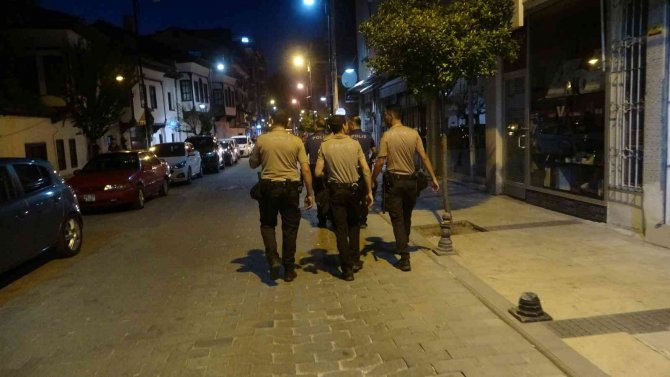 ’Yan Baktın’ Kavgası Kanlı Bitti: 3 Yaralı