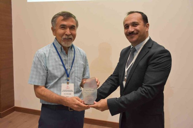 Acil Servis Çalışanlarına İletişim Ve Empati Eğitimi