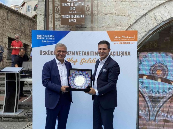 Üsküdar Belediyesi Turizm Ve Tanıtım Ofisi İle Vatandaşlara Rehberlik Edecek