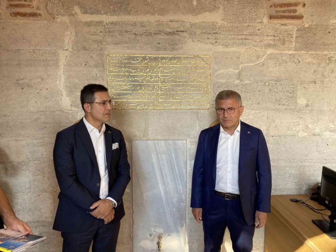 Üsküdar Belediyesi Turizm Ve Tanıtım Ofisi İle Vatandaşlara Rehberlik Edecek