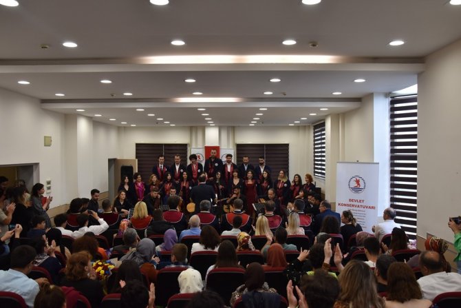 Omü’de Geleceğin Öğretmenleri Ve Sanatçıları Mezun Oldu