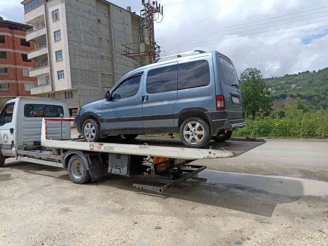 Kumru’da Korsan Taksicilik Yapan Sürücüye 9 Bin Tl Ceza