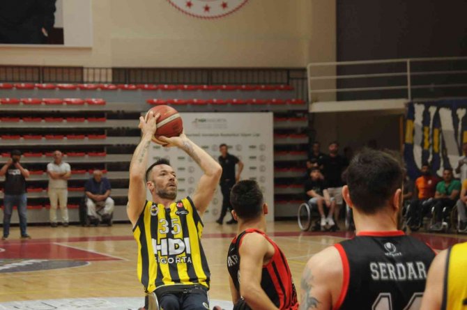 Tekerlekli Sandalye Basketbol Süper Ligi Şampiyonu Fenerbahçe Oldu