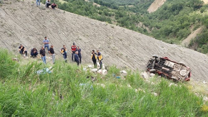Tokat’ta Minibüs Kazasında Ölen 4 Kişinin Kimlikleri Tespit Edildi