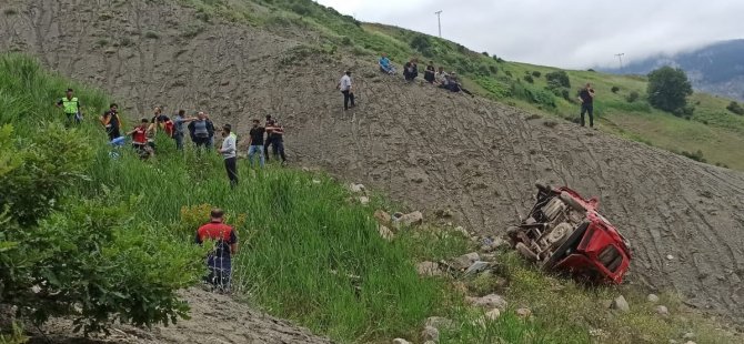 Tokat’ta Minibüs Kazasında Ölen 4 Kişinin Kimlikleri Tespit Edildi