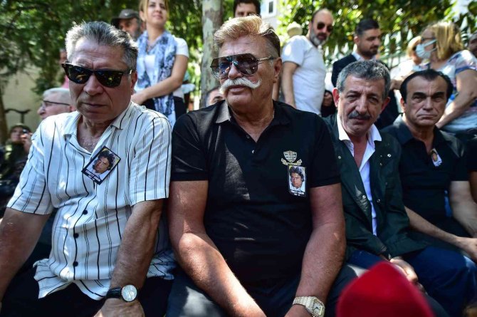 Cüneyt Arkın Son Yolculuğuna Uğurlandı