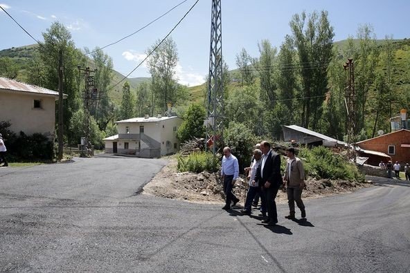 Heybetepe’de Köy İçi Yollar Tarihinde İlk Kez Asfaltla Kaplandı