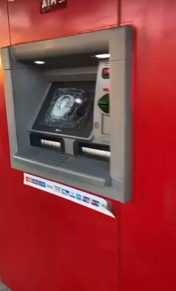 Yalova’da 6 Atm’ye Çekiçli Saldırı