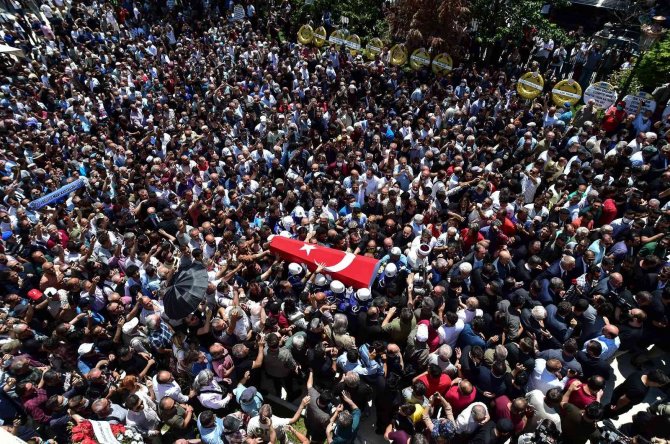 Cüneyt Arkın Son Yolculuğuna Uğurlandı