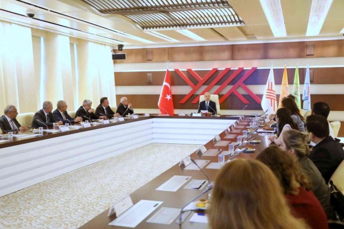 Yök Başkanı Özvar: “Yükseköğretim Sistemimizde Öğrenci Sayısı 8,5 Milyona Yaklaştı”