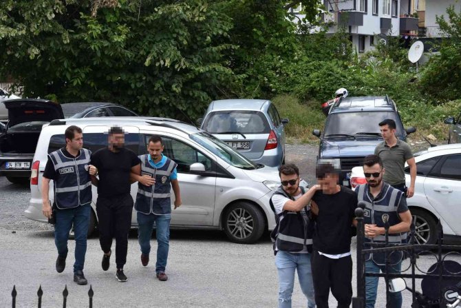 Maskeli Silahlı Saldırganlar Adliyeye Sevk Edildi