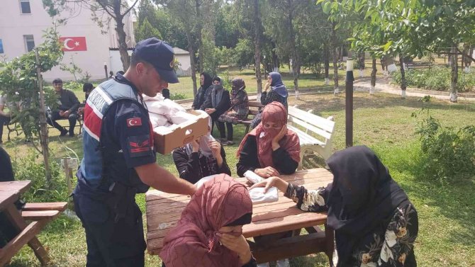 Jandarmadan Düzensiz Göçmenlere Geçit Yok