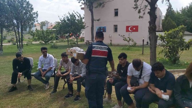 Jandarmadan Düzensiz Göçmenlere Geçit Yok