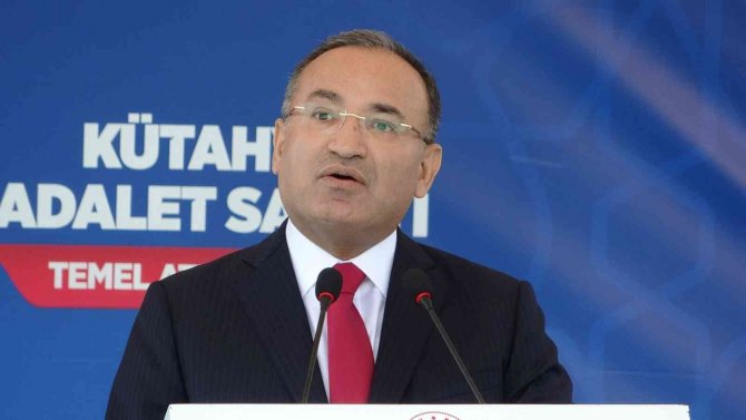 Bakan Bozdağ: "Türkiye Cumhuriyeti Onurlu Bir Tavır Ortaya Koymuştur"