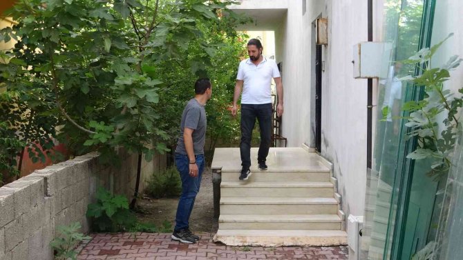 Hırsızlık Şüphelisi 5 Kadın Gözaltına Alındı
