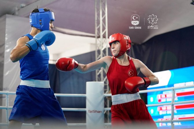 Gizem Özer’den Bronz Madalya