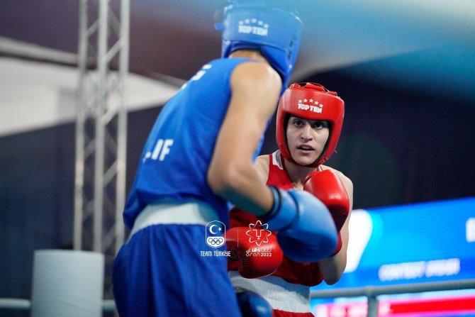 Gizem Özer’den Bronz Madalya