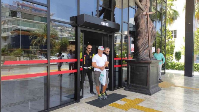 Kasten Öldürme Suçundan Aranan Firari Alanya’da Yakalandı