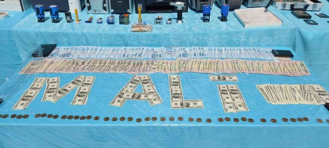 İ̇stanbul’da Yabancı Uyruklu Kişilere Sahte Evrak Hazırlayan Şebeke Çökertildi