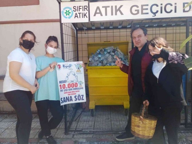 Ayvalık’ta Öğrencilerden Dev Rekor