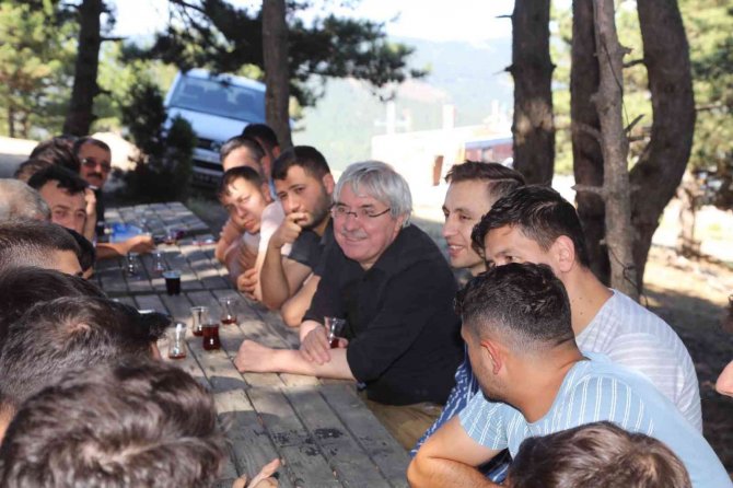 Başkan Cengiz Gönüllere Dokunuyor