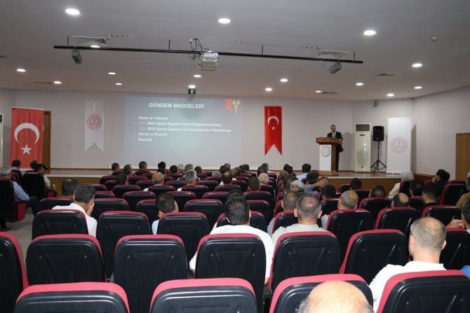 Bingöl’de Okul Müdürleriyle Değerlendirme Toplantısı Yapıldı