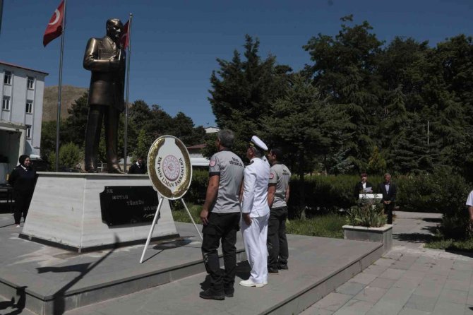 Tatvan’da Kabotaj Bayramı Törenle Kutlandı