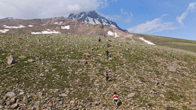 Avrupa’nın En Yüksekte Biten Vk Yarışı Erciyes’te Koşuldu