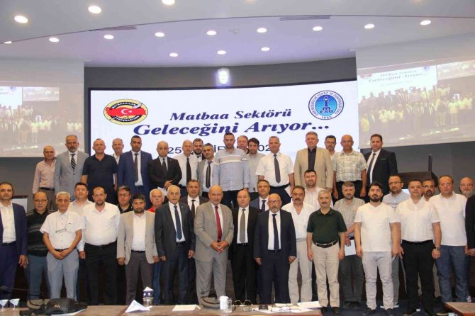 Karaca “Matbaa Sektörü Geleceğini Arıyor” Çalıştayında Konuştu