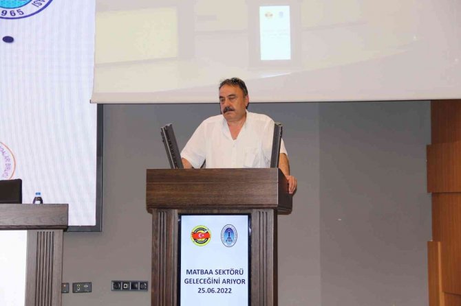 Karaca “Matbaa Sektörü Geleceğini Arıyor” Çalıştayında Konuştu