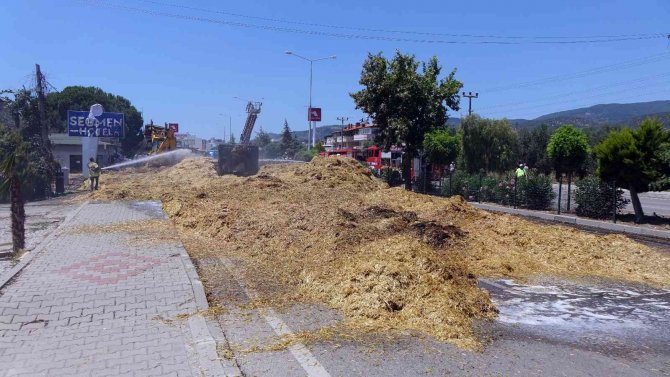 Çanakkale’de 20 Ton Saman Küle Döndü